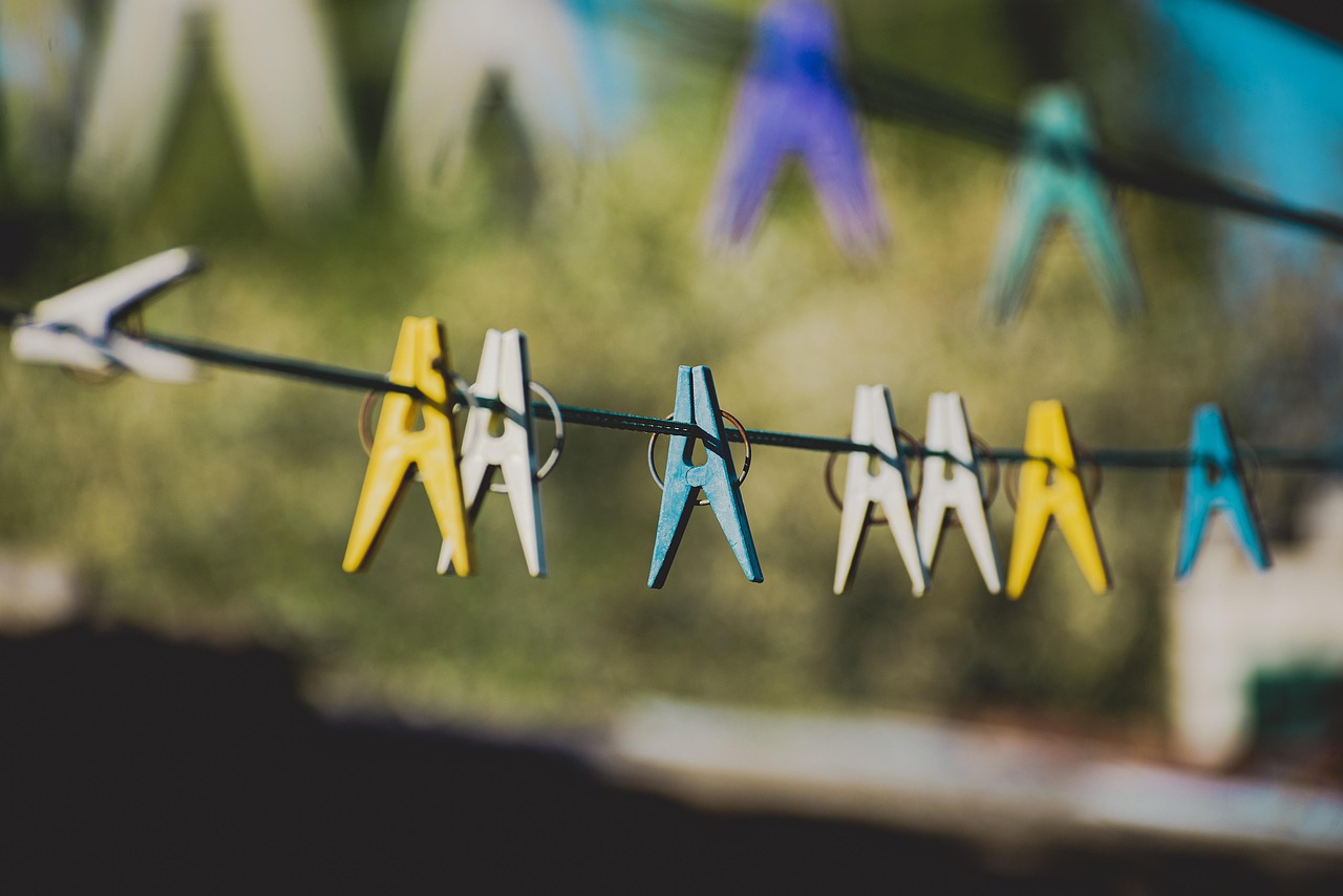 clothes line, washing line, clothespins